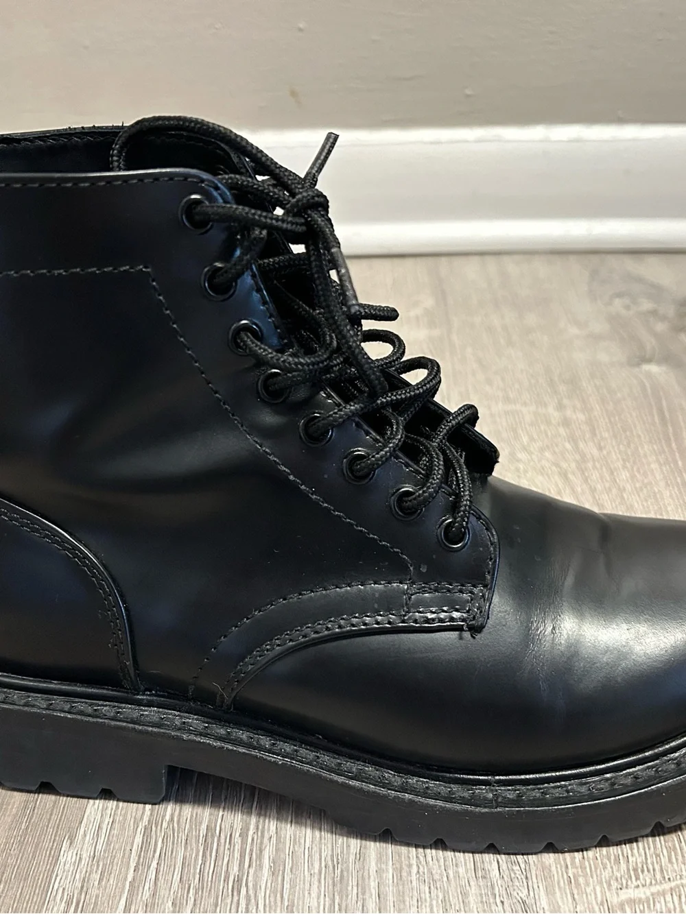 Thursday Boots Men’s Black Lace-Up Derby Shoes Boots
